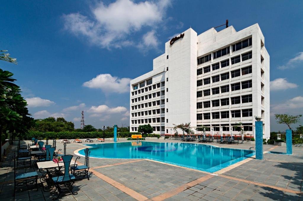 ENDOSPINE 26 Lucknow
